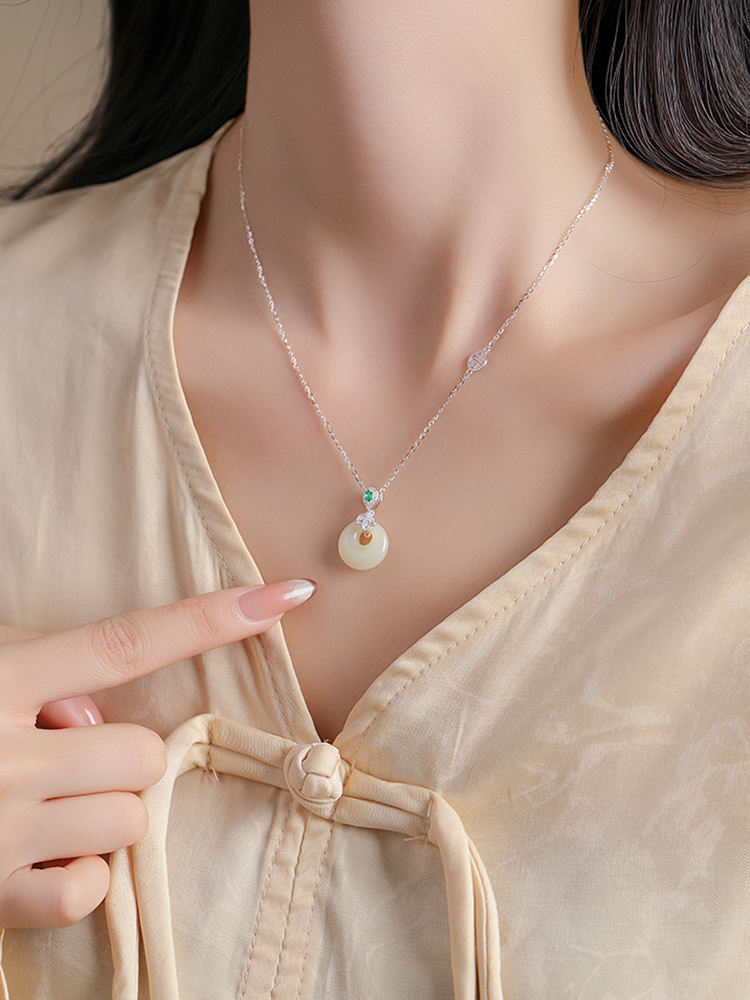 Classy Pi Xiu Pendant Necklace for Women, Hetian Jade & 925 Silver Chain, High-End Jewelry, Elegant Accessory for Special Occasions Classy Pi Xiu Pendant Necklace for Women, Hetian Jade & 925 Silver Chain, High-End Jewelry, Elegant Accessory for Special Occasions