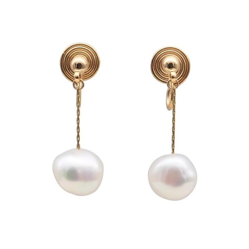 Clip-On Pearl Earrings for Non-Pierced Ears - Elegant Shi Family Design, Parisian Style Jewelry Clip-On Pearl Earrings for Non-Pierced Ears - Elegant Shi Family Design, Parisian Style Jewelry