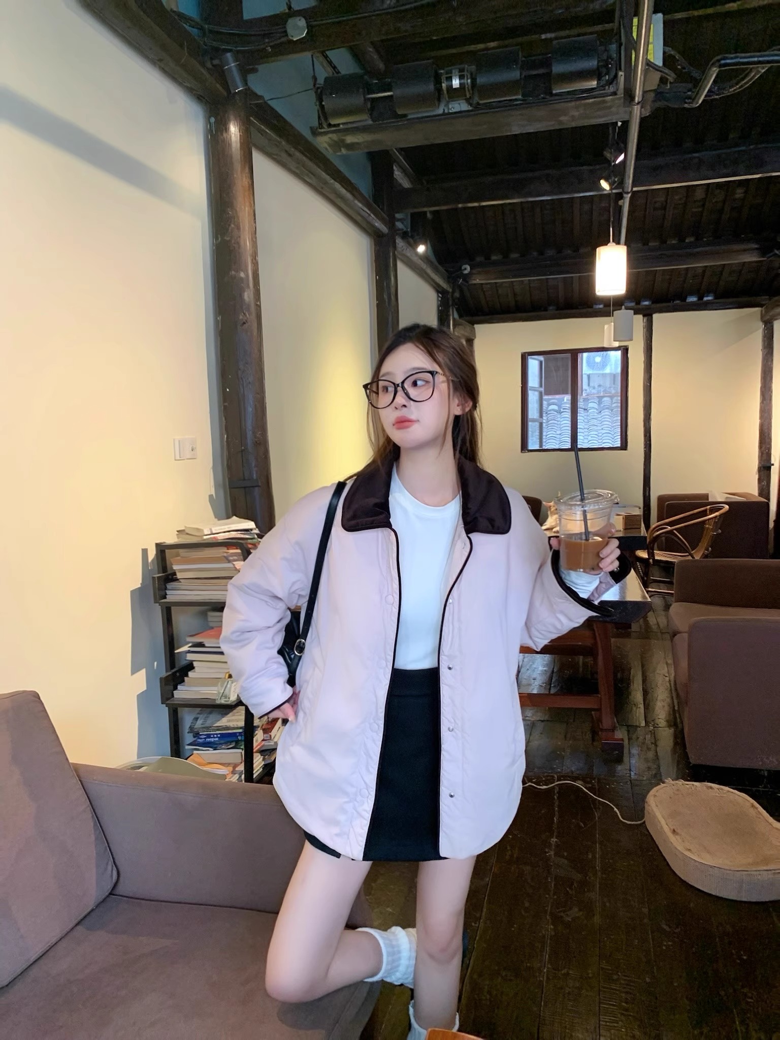 Color-Block Design Lapel Pink Down Jacket for Women - Stylish Casual Winter Commuting Outerwear Color-Block Design Lapel Pink Down Jacket for Women - Stylish Casual Winter Commuting Outerwear