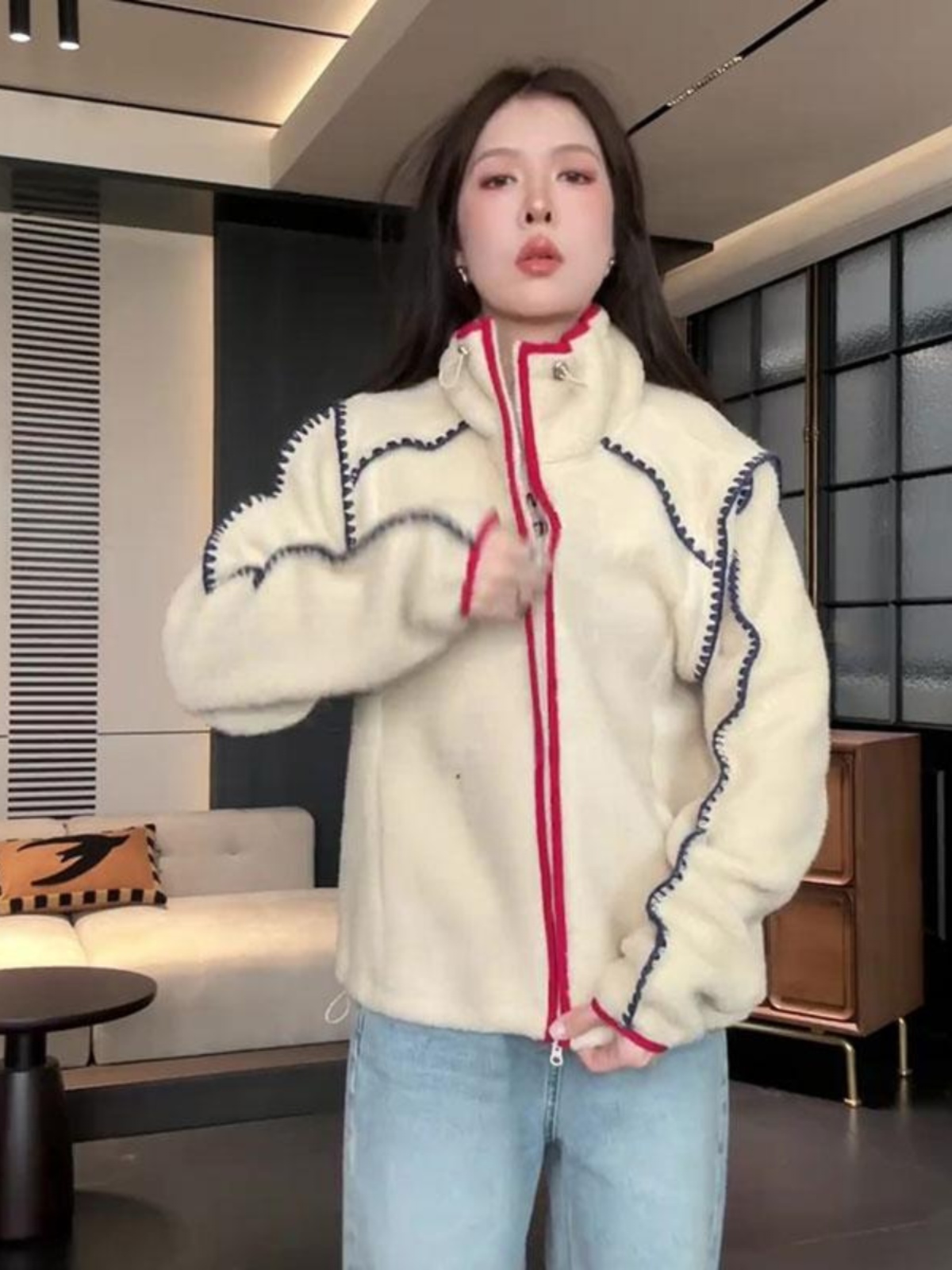 Color-Block Fleece Jacket for Women, Lamb Wool Coat, 2025 Winter Korean Style Lazy Chic Cardigan Color-Block Fleece Jacket for Women, Lamb Wool Coat, 2025 Winter Korean Style Lazy Chic Cardigan