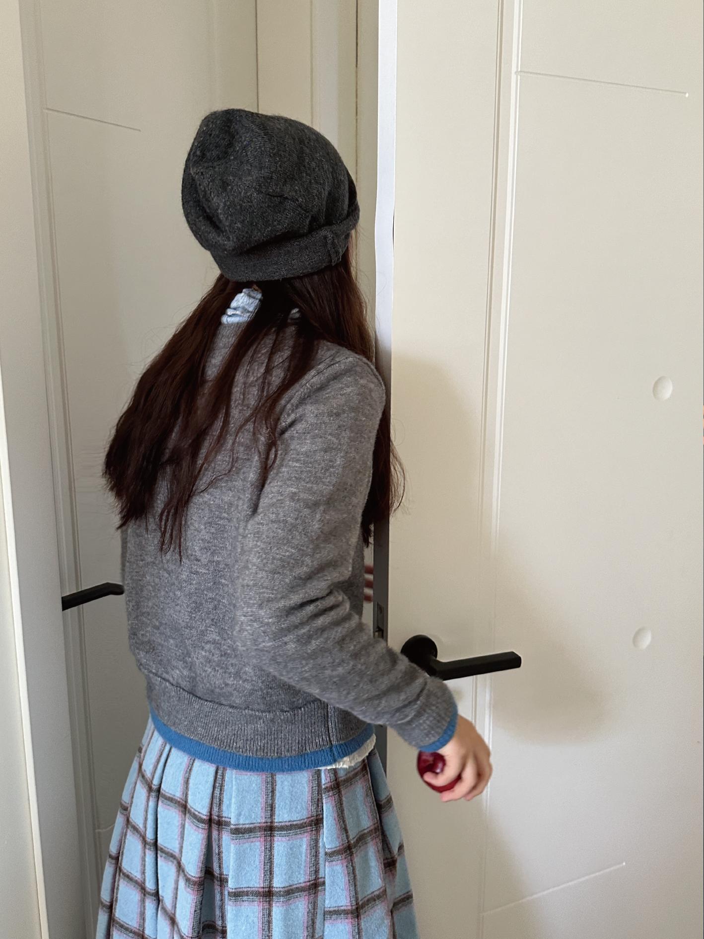 Color Block Knitted Cardigan - Soft Long Sleeve Fake Two-Piece Sweater for Autumn and Winter Fashion Color Block Knitted Cardigan - Soft Long Sleeve Fake Two-Piece Sweater for Autumn and Winter Fashion