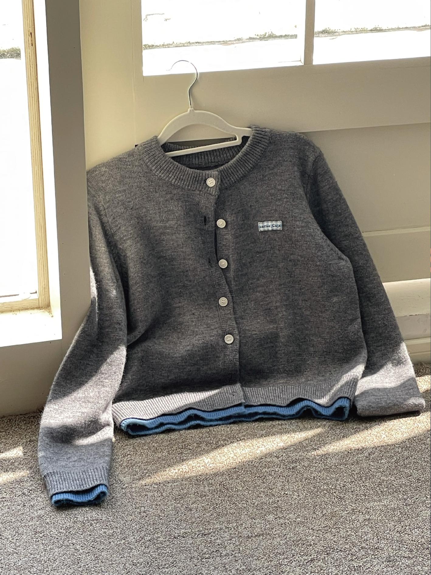 Color Block Knitted Cardigan - Soft Long Sleeve Fake Two-Piece Sweater for Autumn and Winter Fashion Color Block Knitted Cardigan - Soft Long Sleeve Fake Two-Piece Sweater for Autumn and Winter Fashion