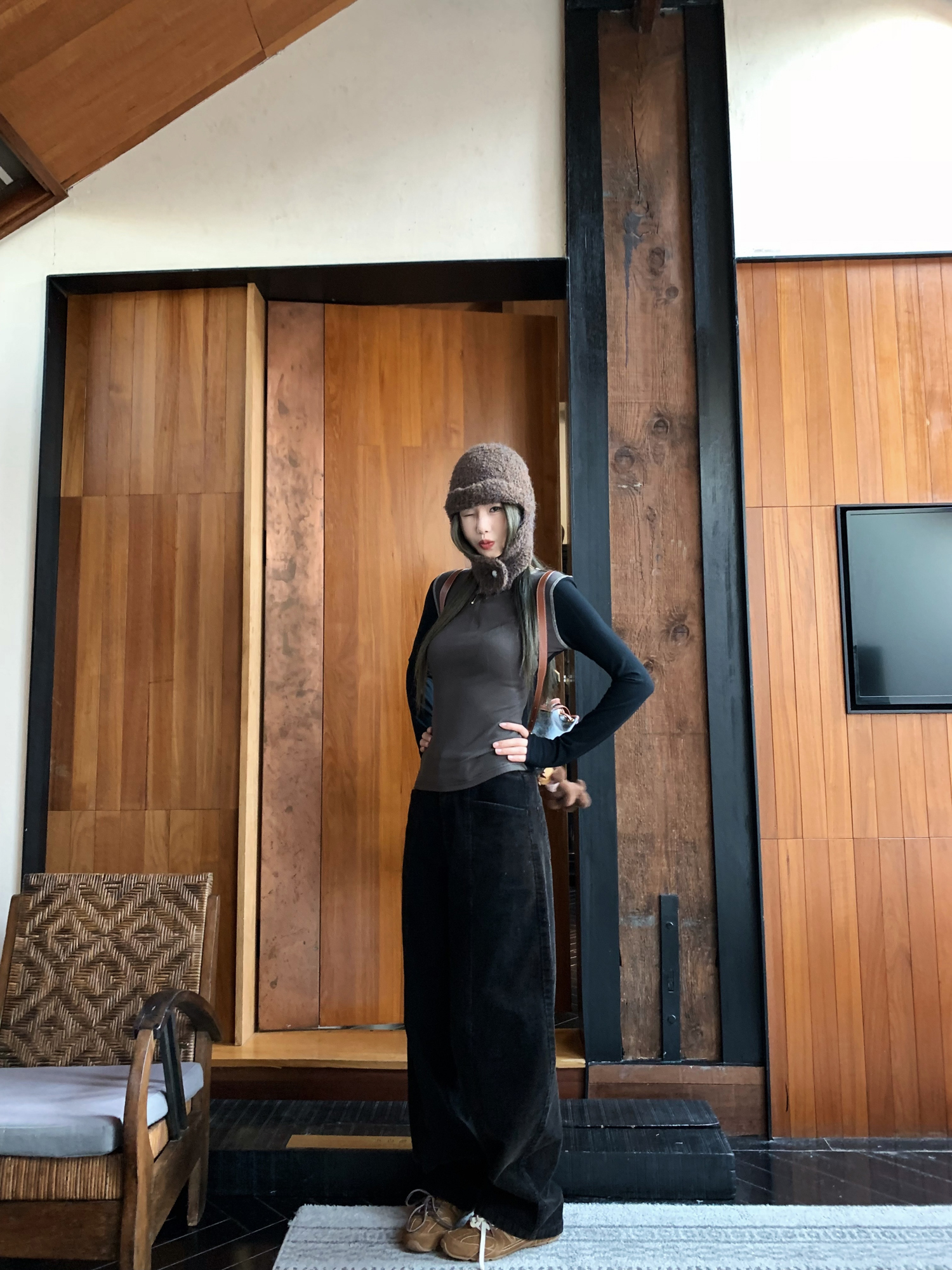 Color-Block Knitted Long Sleeve T-Shirt for Women - Soft and Cozy Layering Essential, Trendy Aesthetics for Fall/Winter 2025 Color-Block Knitted Long Sleeve T-Shirt for Women - Soft and Cozy Layering Essential, Trendy Aesthetics for Fall/Winter 2025