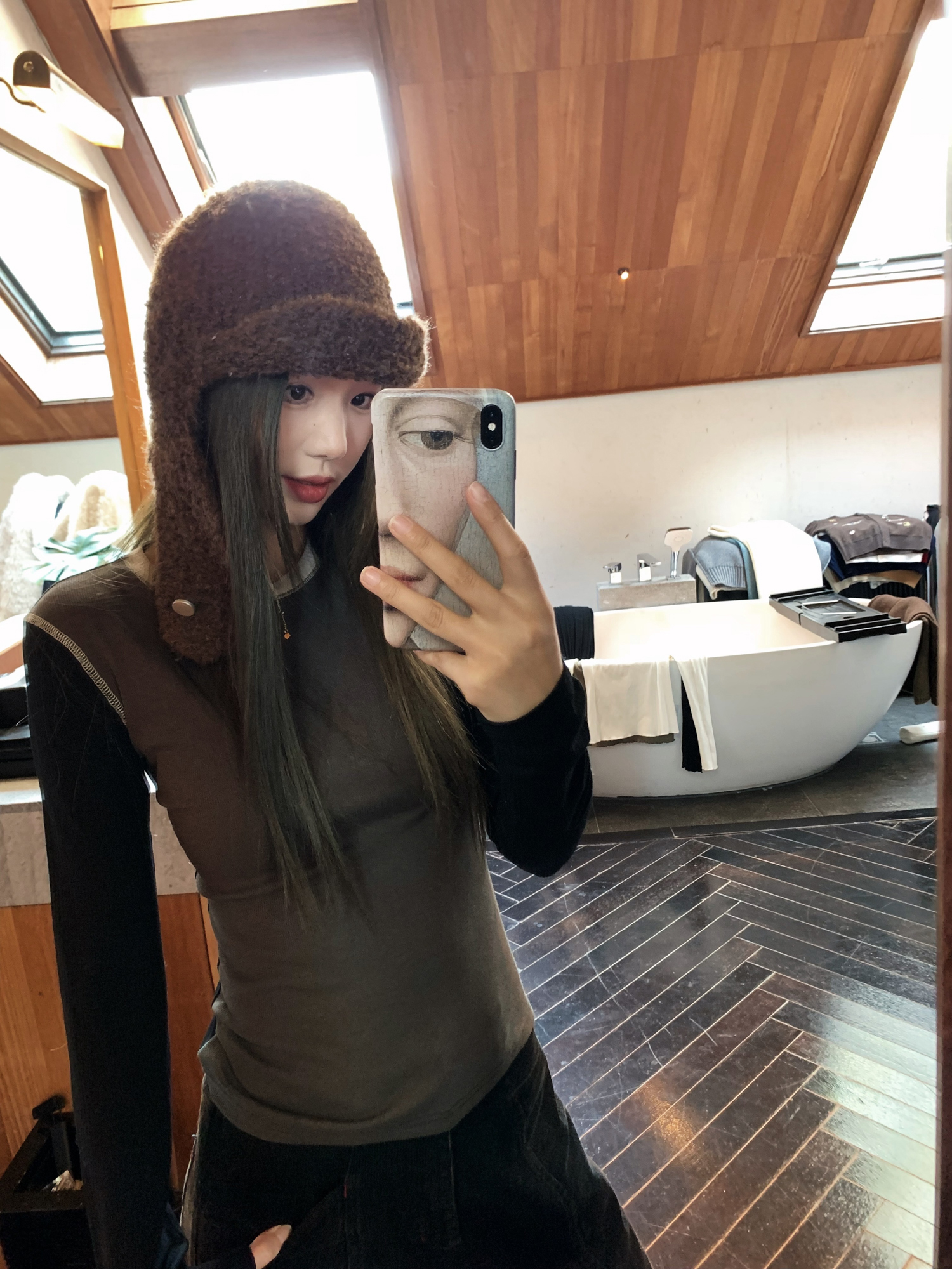 Color-Block Knitted Long Sleeve T-Shirt for Women - Soft and Cozy Layering Essential, Trendy Aesthetics for Fall/Winter 2025 Color-Block Knitted Long Sleeve T-Shirt for Women - Soft and Cozy Layering Essential, Trendy Aesthetics for Fall/Winter 2025