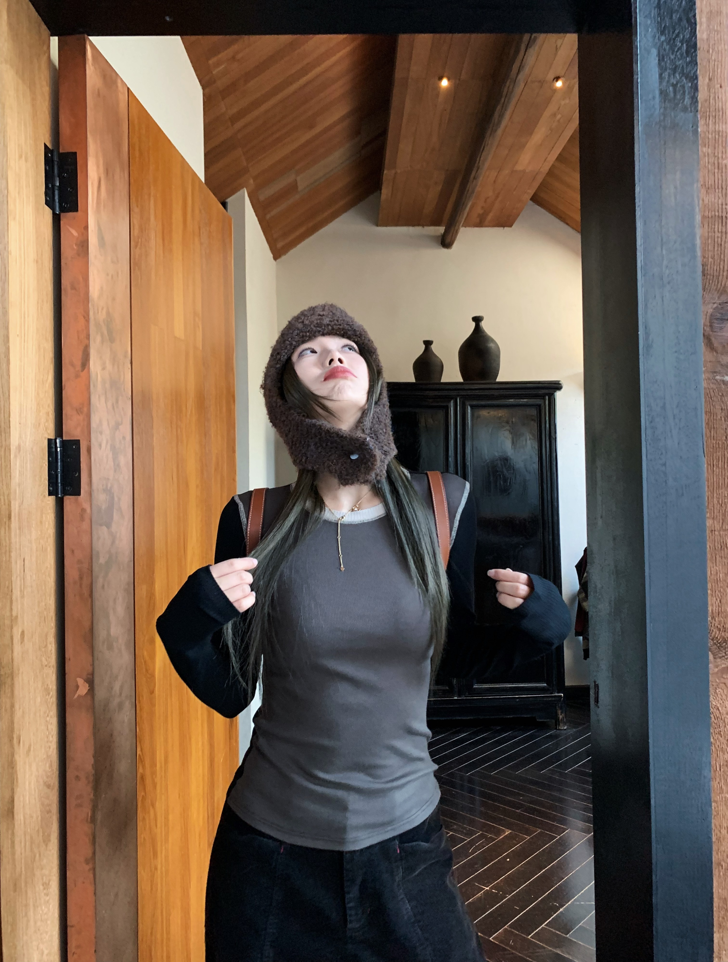 Color-Block Knitted Long Sleeve T-Shirt for Women - Soft and Cozy Layering Essential, Trendy Aesthetics for Fall/Winter 2025 Color-Block Knitted Long Sleeve T-Shirt for Women - Soft and Cozy Layering Essential, Trendy Aesthetics for Fall/Winter 2025