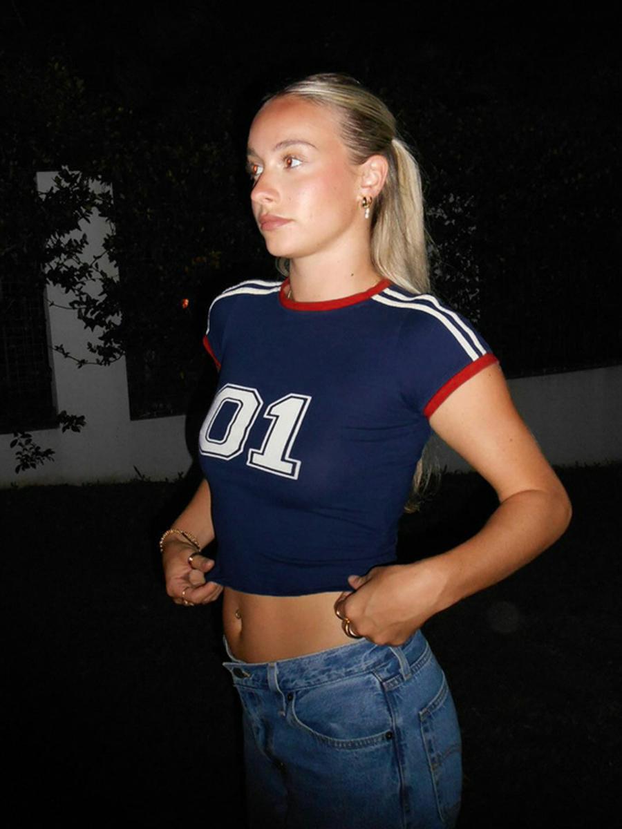 Color-Blocked Cropped T-Shirt with Striped Letters - Slim Fit Round Neck Short Sleeve American Street Casual Style Color-Blocked Cropped T-Shirt with Striped Letters - Slim Fit Round Neck Short Sleeve American Street Casual Style