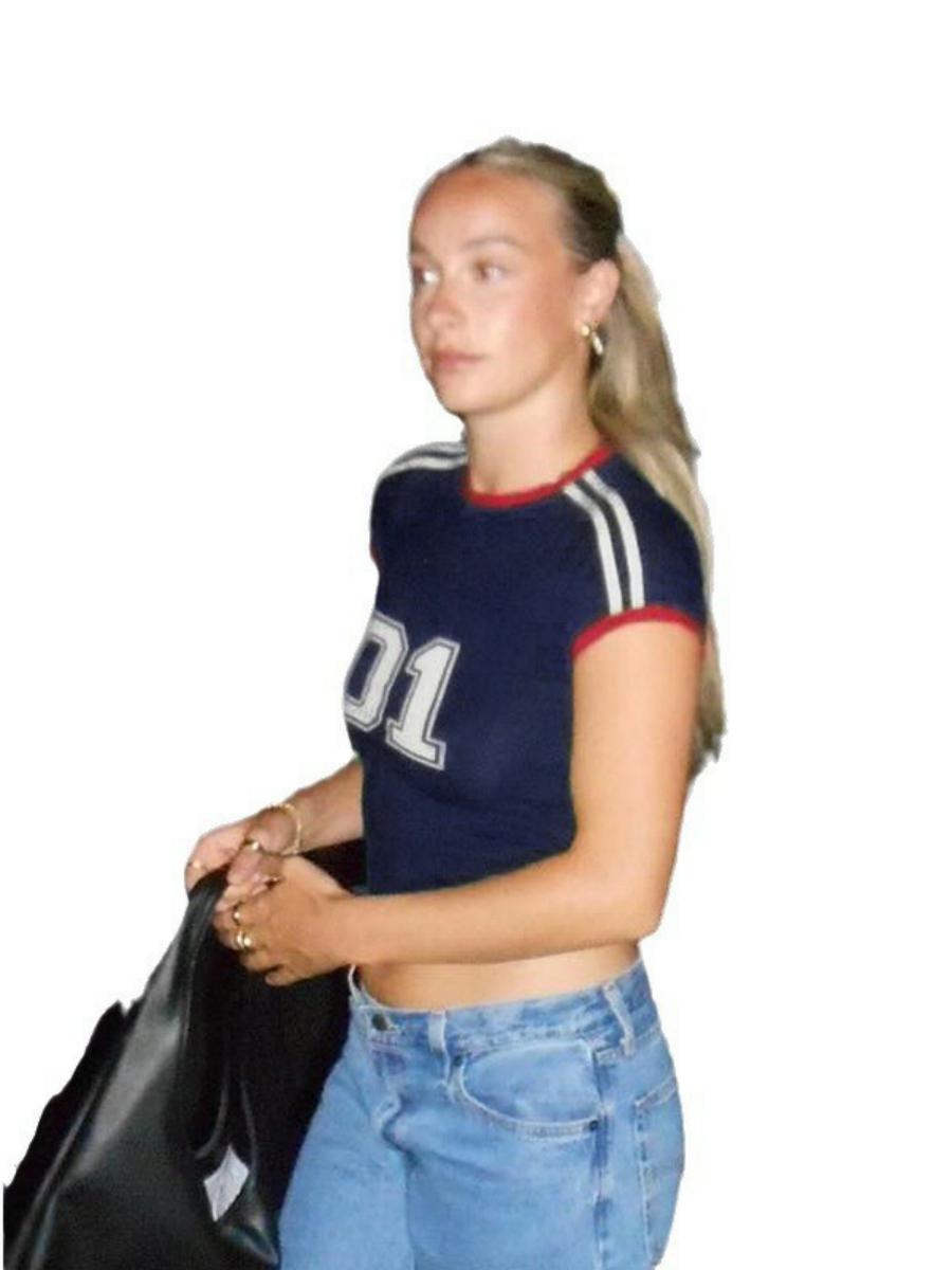 Color-Blocked Cropped T-Shirt with Striped Letters - Slim Fit Round Neck Short Sleeve American Street Casual Style Color-Blocked Cropped T-Shirt with Striped Letters - Slim Fit Round Neck Short Sleeve American Street Casual Style