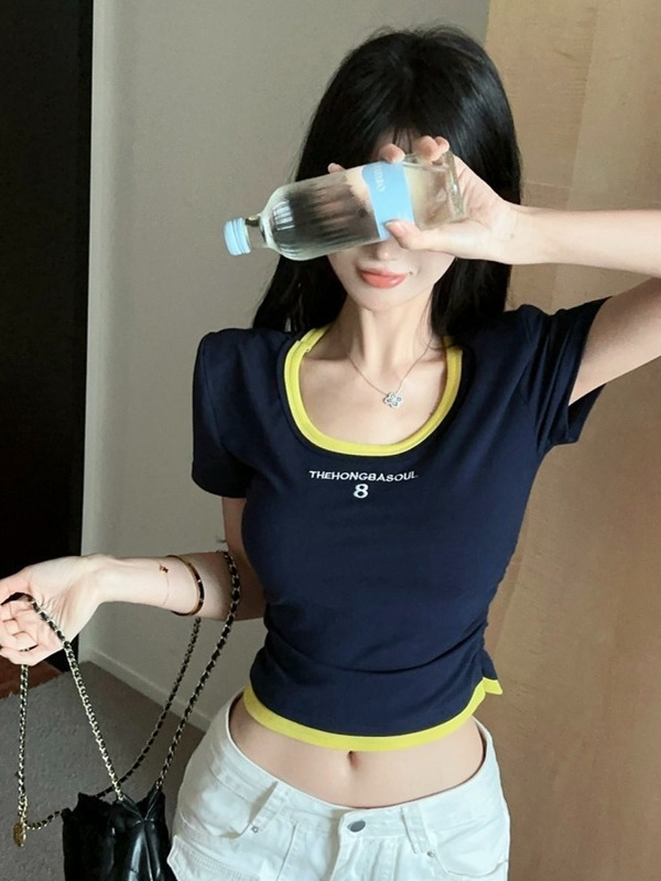 Color-Blocked Short Sleeve Crop Top - Unique Design, Fitted Style for a Sweet and Spicy Look, Perfect for Y2K and 90s Fashion.