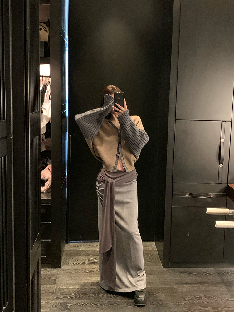 Color-blocked Tencel Wool One-shoulder Cardigan Sweater and Knitted Skirt Set - Trendy Y2K Style Fashion Ensemble