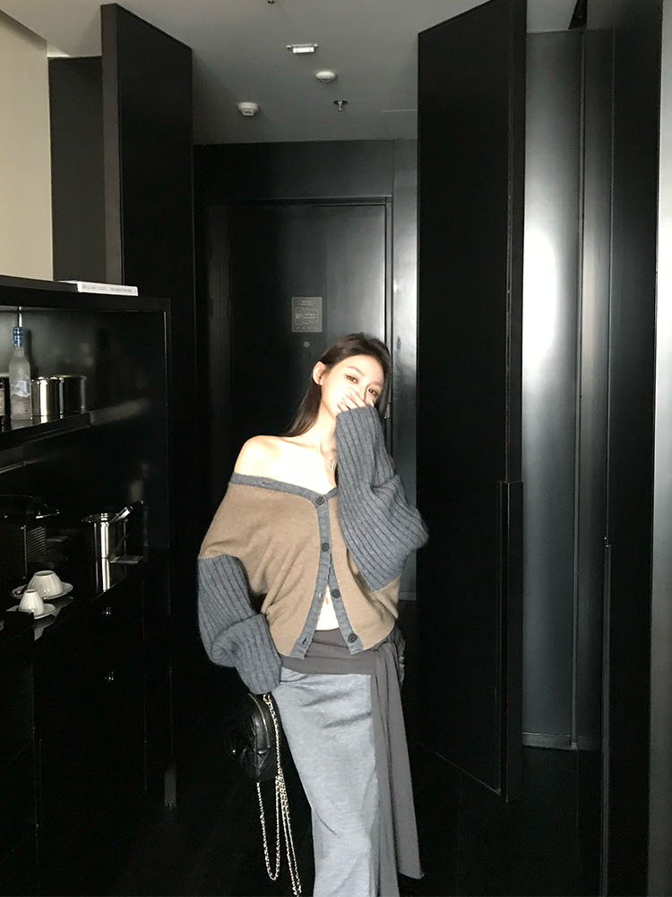 Color-blocked Tencel Wool One-shoulder Cardigan Sweater and Knitted Skirt Set - Trendy Y2K Style Fashion Ensemble Color-blocked Tencel Wool One-shoulder Cardigan Sweater and Knitted Skirt Set - Trendy Y2K Style Fashion Ensemble