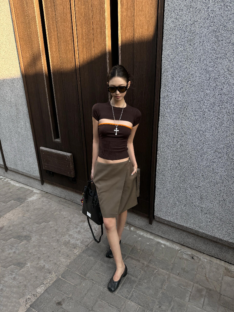 Color-Blocking Detachable Short-Sleeve Top & Slim Fit Strapless Camisole Two-Piece Set - Women's Summer Spicy Girl Style Color-Blocking Detachable Short-Sleeve Top & Slim Fit Strapless Camisole Two-Piece Set - Women's Summer Spicy Girl Style