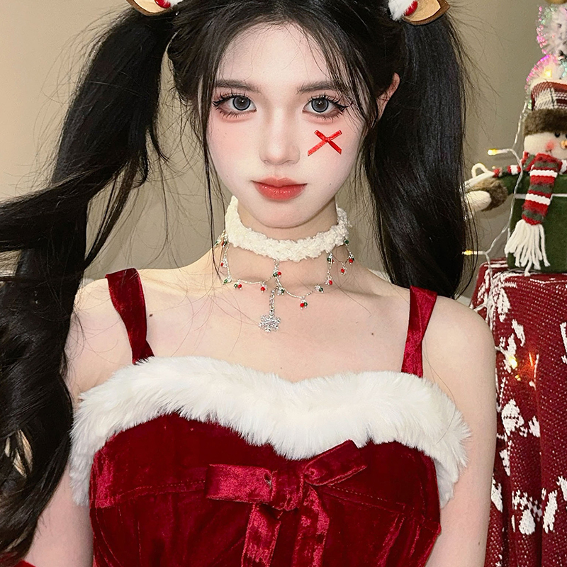 Colorful Christmas Snowflake Plush Necklace | Pearl Choker Heart Pendant Collarbone Chain for Festive New Year Accessories