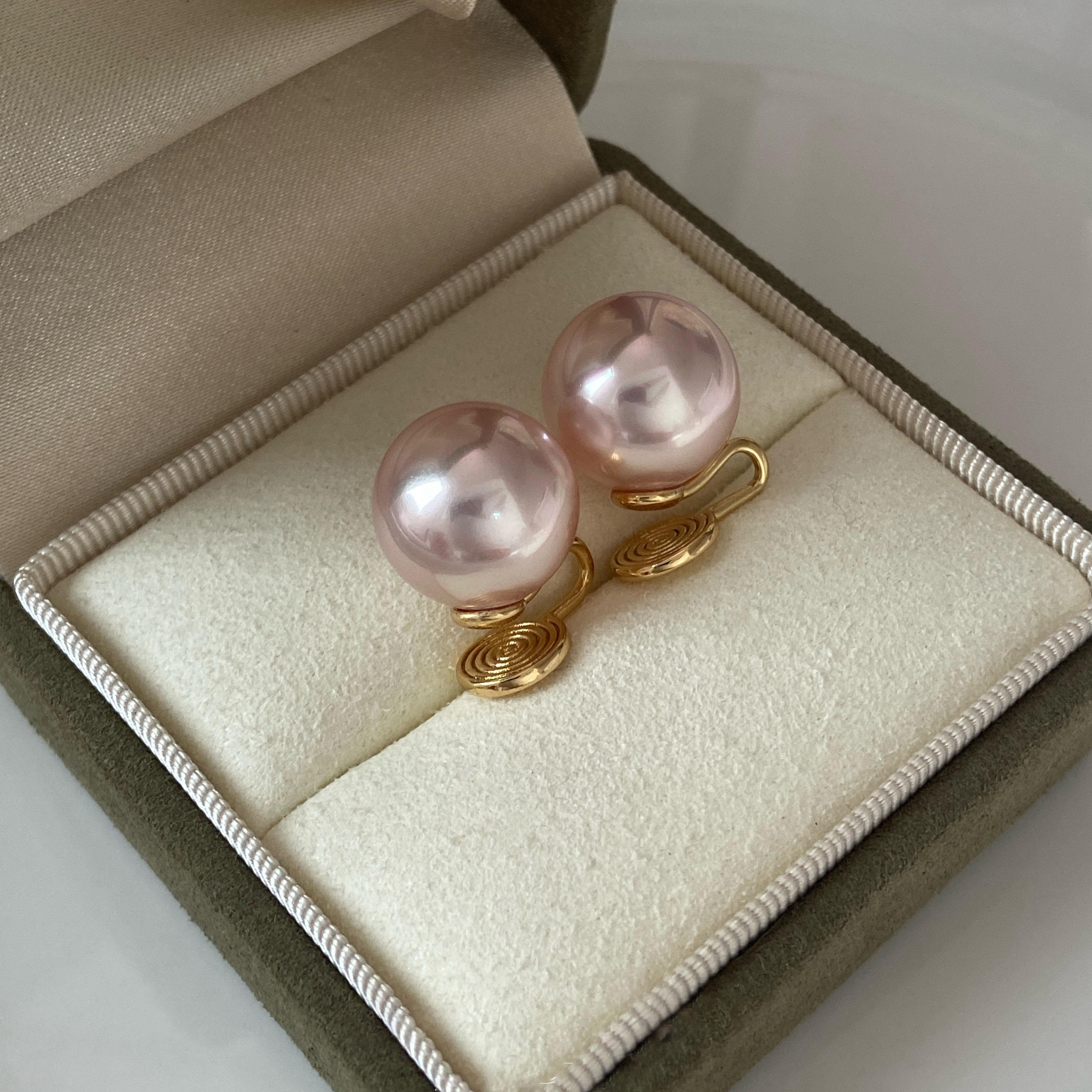 Colorful Mother-of-Pearl Aurora Mirror Earrings for Women, Light Luxury Style, Perfect for 90s and Y2K Fashion Trends Colorful Mother-of-Pearl Aurora Mirror Earrings for Women, Light Luxury Style, Perfect for 90s and Y2K Fashion Trends