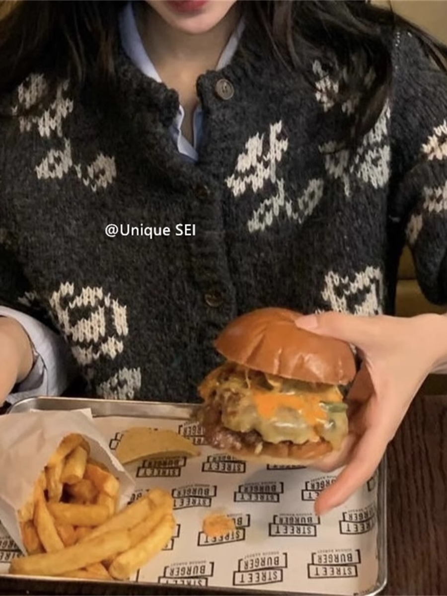 Colorful Rose Pattern Knitted Cardigan Sweater - Casual Versatile Autumn Winter Layering Piece, Street Style Fashion Colorful Rose Pattern Knitted Cardigan Sweater - Casual Versatile Autumn Winter Layering Piece, Street Style Fashion