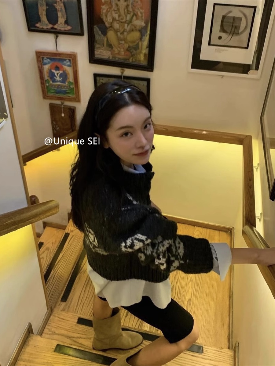 Colorful Rose Pattern Knitted Cardigan Sweater - Casual Versatile Autumn Winter Layering Piece, Street Style Fashion Colorful Rose Pattern Knitted Cardigan Sweater - Casual Versatile Autumn Winter Layering Piece, Street Style Fashion