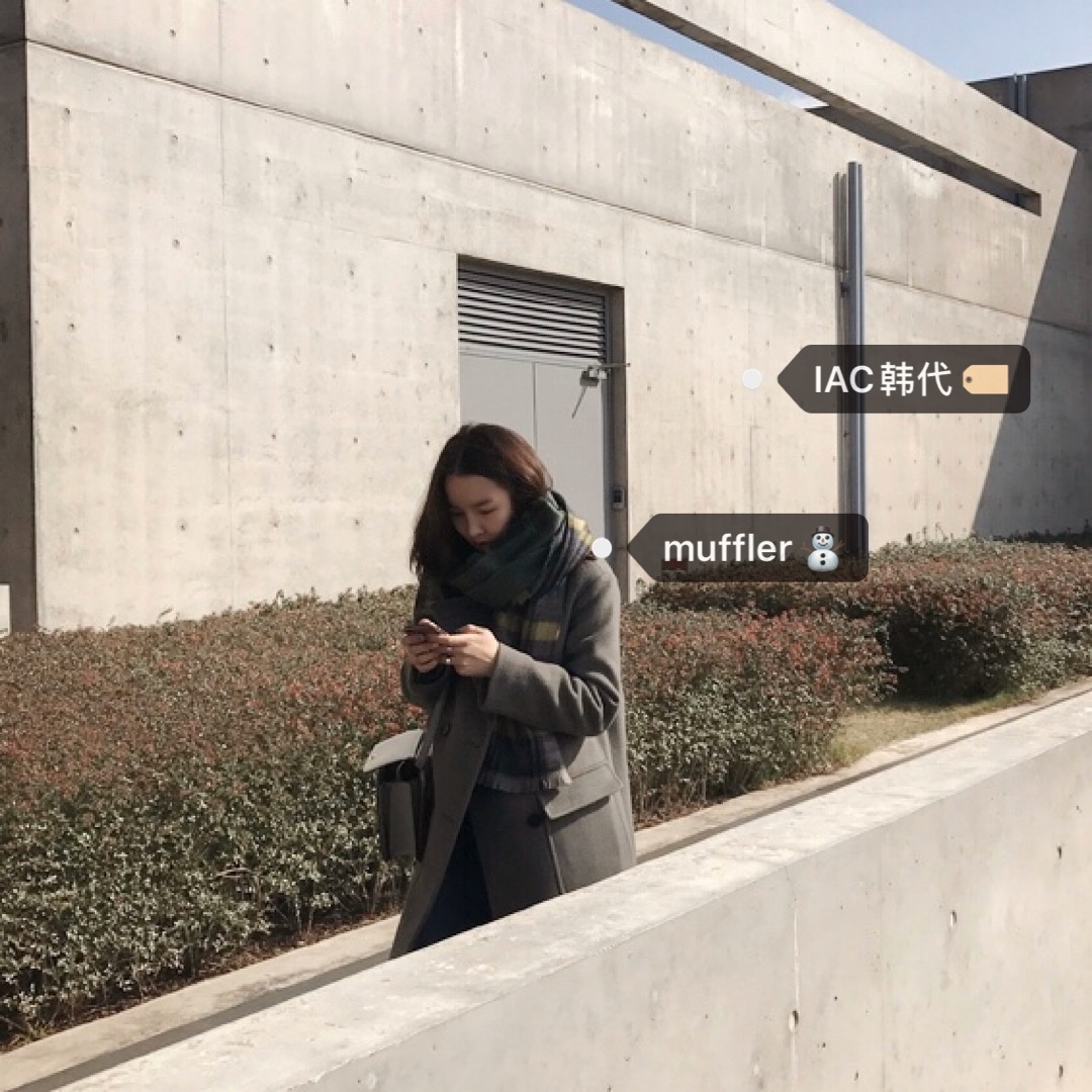 Colorful Tassel Scarf with Beautiful Pattern - Korean Style Fashion Accessory Colorful Tassel Scarf with Beautiful Pattern - Korean Style Fashion Accessory