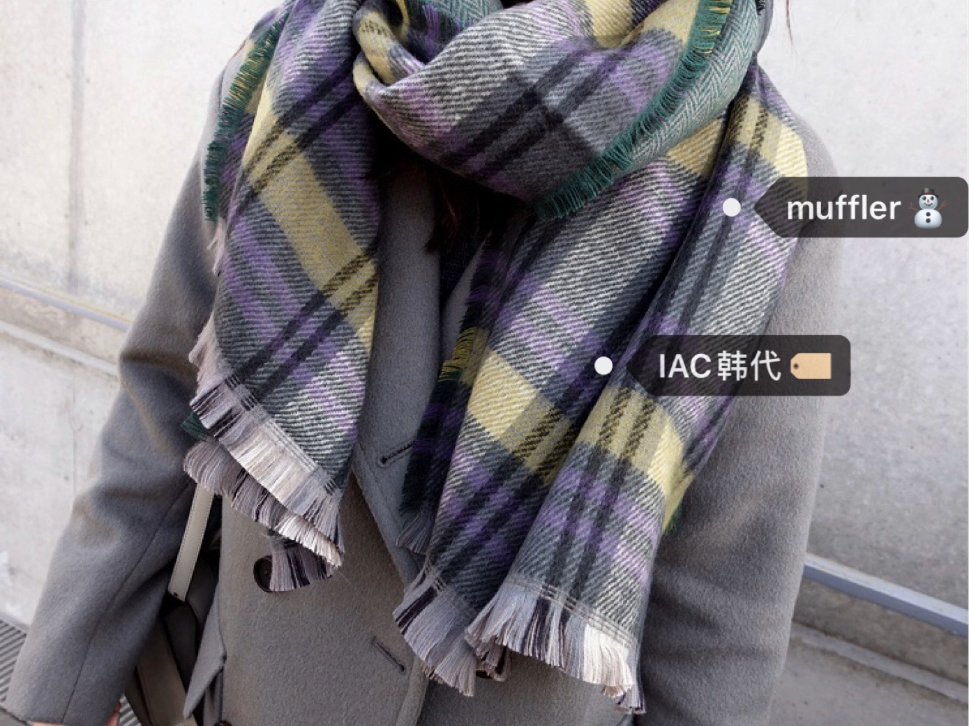 Colorful Tassel Scarf with Beautiful Pattern - Korean Style Fashion Accessory Colorful Tassel Scarf with Beautiful Pattern - Korean Style Fashion Accessory