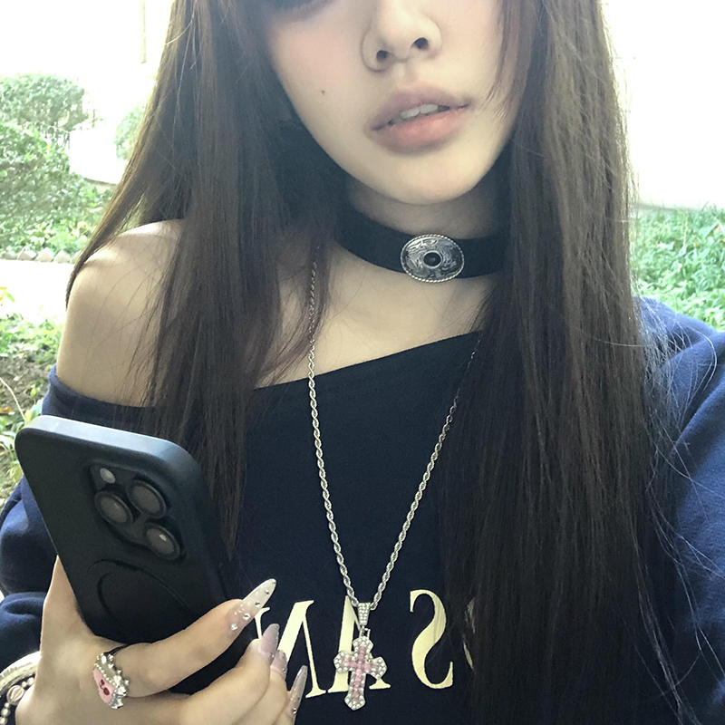 Colorful Zircon Cross Necklace for Women, Y2K Retro Round Pendant Choker, Layered Sweater Chain Accessory Colorful Zircon Cross Necklace for Women, Y2K Retro Round Pendant Choker, Layered Sweater Chain Accessory