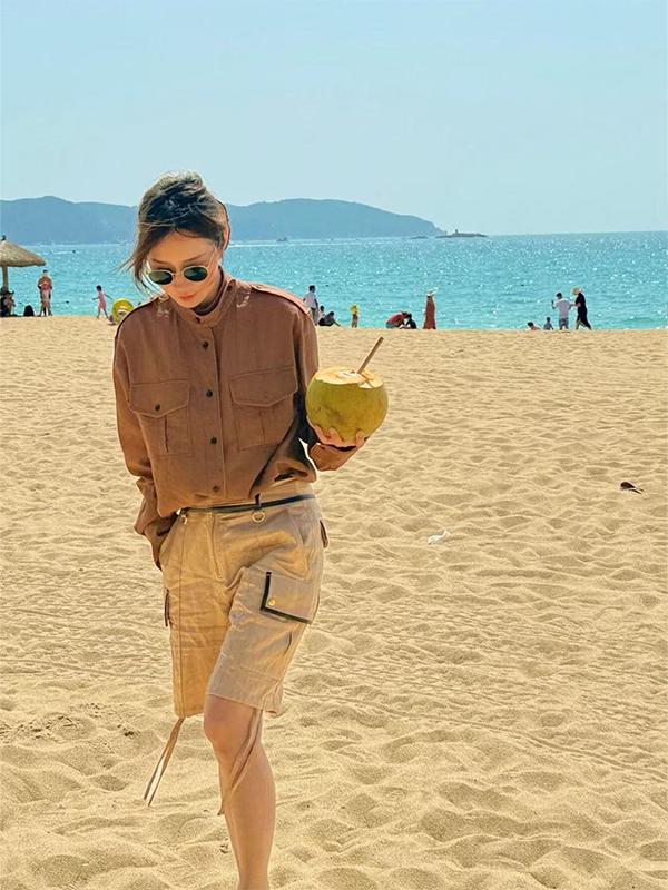 Cool Stylish Women's Spring Jacket with Unique Design - Trendy Layering Piece for Y2K and Korean Style Fashion Cool Stylish Women's Spring Jacket with Unique Design - Trendy Layering Piece for Y2K and Korean Style Fashion