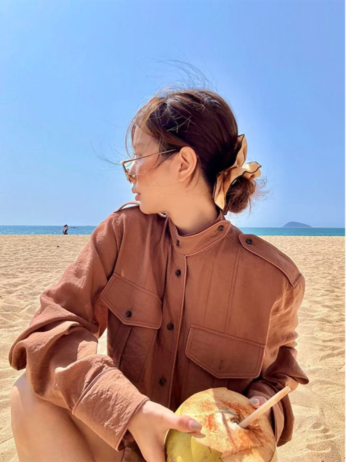 Cool Stylish Women's Spring Jacket with Unique Design - Trendy Layering Piece for Y2K and Korean Style Fashion Cool Stylish Women's Spring Jacket with Unique Design - Trendy Layering Piece for Y2K and Korean Style Fashion