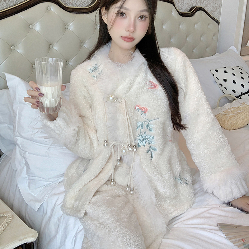 Coral Fleece Pajamas Set for Women - Autumn Winter Thickened National Style Homewear for Cozy Comfort