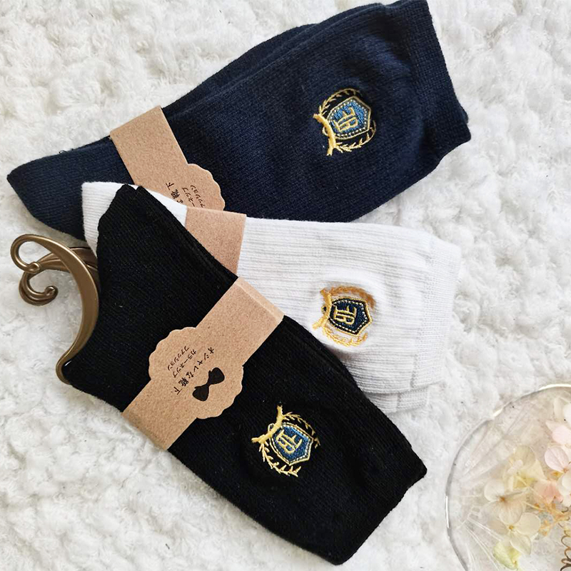 Cotton Mid-Tube JK Socks with Embroidered Badge - 3 Pairs - Women's Spring Autumn Uniform Style Short Socks Cotton Mid-Tube JK Socks with Embroidered Badge - 3 Pairs - Women's Spring Autumn Uniform Style Short Socks