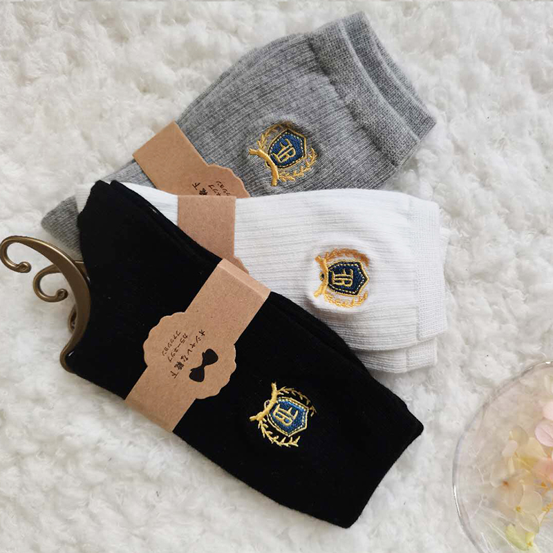 Cotton Mid-Tube JK Socks with Embroidered Badge - 3 Pairs - Women's Spring Autumn Uniform Style Short Socks