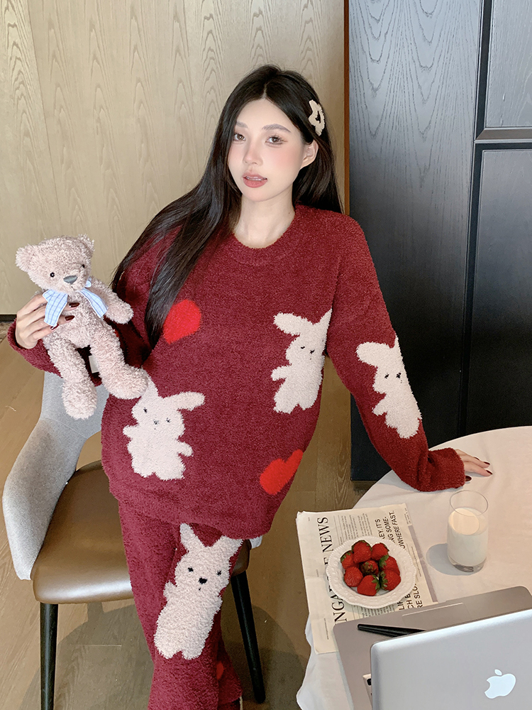 Cozy Red Coral Fleece Pajamas for Women, Thickened Soft Homewear for Autumn and Winter, Perfect Holiday Sleepwear 2025 Cozy Red Coral Fleece Pajamas for Women, Thickened Soft Homewear for Autumn and Winter, Perfect Holiday Sleepwear 2025