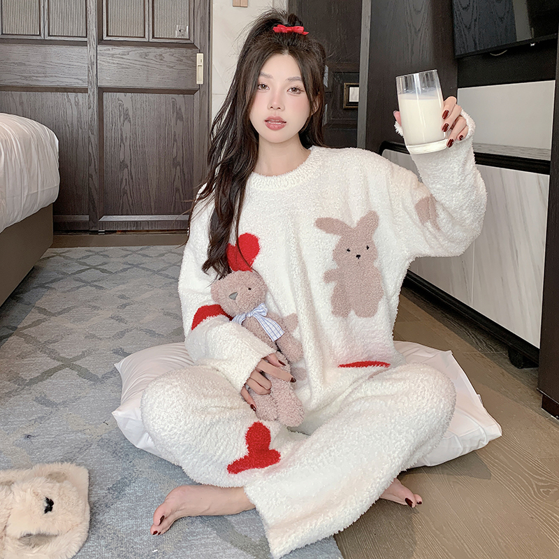 Cozy Red Coral Fleece Pajamas for Women, Thickened Soft Homewear for Autumn and Winter, Perfect Holiday Sleepwear 2025 Cozy Red Coral Fleece Pajamas for Women, Thickened Soft Homewear for Autumn and Winter, Perfect Holiday Sleepwear 2025