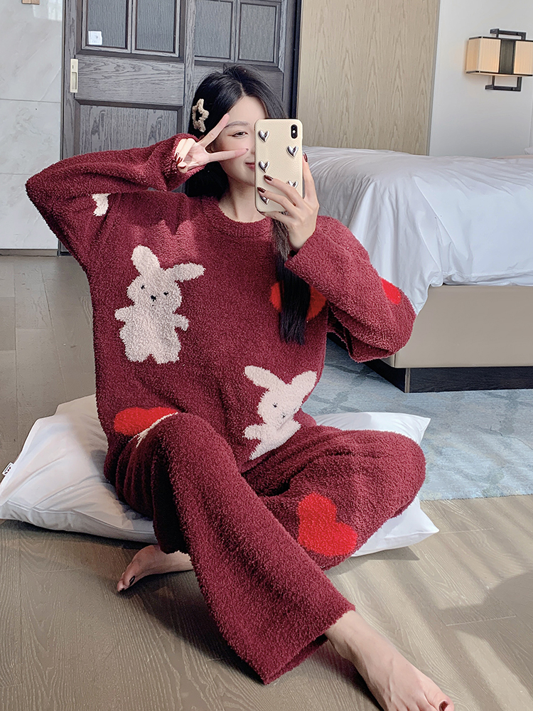 Cozy Red Coral Fleece Pajamas for Women, Thickened Soft Homewear for Autumn and Winter, Perfect Holiday Sleepwear 2025 Cozy Red Coral Fleece Pajamas for Women, Thickened Soft Homewear for Autumn and Winter, Perfect Holiday Sleepwear 2025
