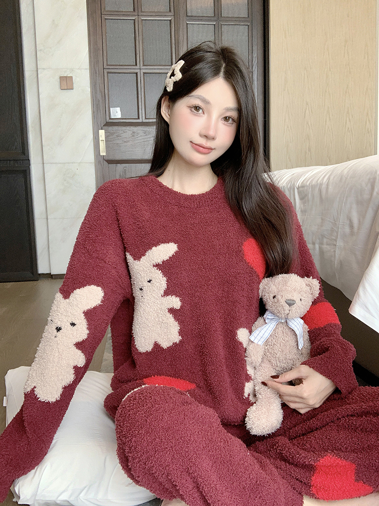 Cozy Red Coral Fleece Pajamas for Women, Thickened Soft Homewear for Autumn and Winter, Perfect Holiday Sleepwear 2025 Cozy Red Coral Fleece Pajamas for Women, Thickened Soft Homewear for Autumn and Winter, Perfect Holiday Sleepwear 2025
