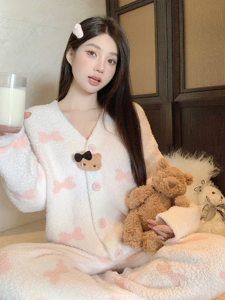 Cozy Women's Half-Fleece Pajamas Set with Cute Kitty Design - Soft Thickened Warm Winter Homewear for Comfort and Style Cozy Women's Half-Fleece Pajamas Set with Cute Kitty Design - Soft Thickened Warm Winter Homewear for Comfort and Style