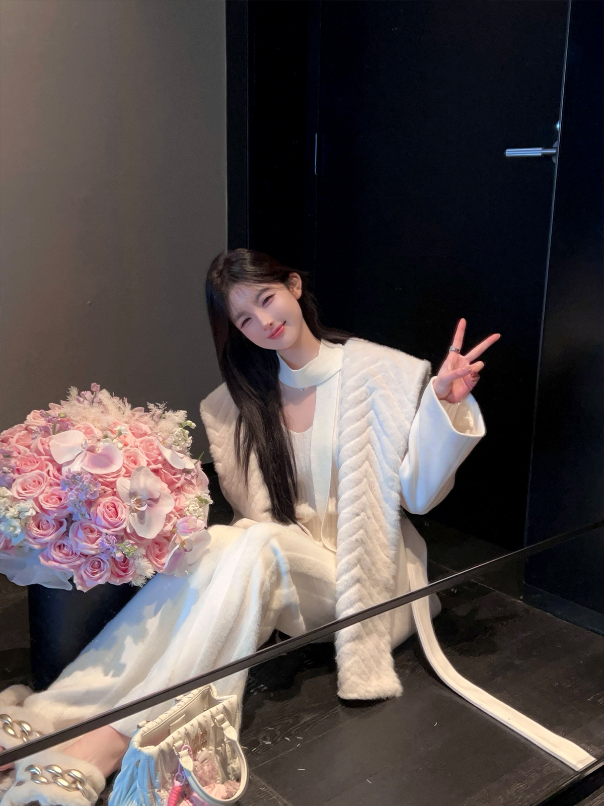 Cream White Faux Mink Velvet Wide-Leg Pants for Women - High Waist Straight Loose Casual Trousers for Spring Fashion Cream White Faux Mink Velvet Wide-Leg Pants for Women - High Waist Straight Loose Casual Trousers for Spring Fashion