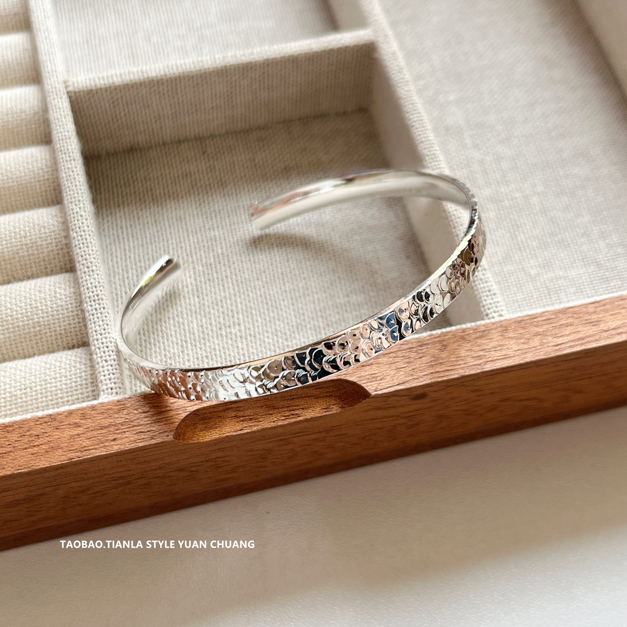 Crushed Ice Cuff Bracelet for Women, Solid Open Design, Pure Silver Bangle, 2025 Light Luxury High-End Jewelry Crushed Ice Cuff Bracelet for Women, Solid Open Design, Pure Silver Bangle, 2025 Light Luxury High-End Jewelry