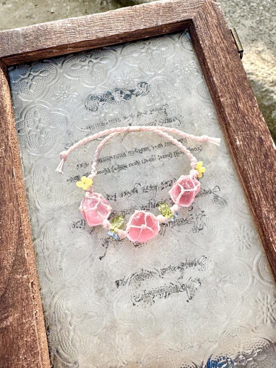 Crystal Strawberry Macrame Bracelet - Boho Chic Handmade Jewelry, Perfect for Summer Festivals and Trendy Accessories Crystal Strawberry Macrame Bracelet - Boho Chic Handmade Jewelry, Perfect for Summer Festivals and Trendy Accessories