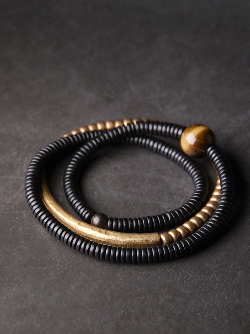 Curved Tail Flower Design Black Wooden Bracelet Set for Women - Retro Multi-Layer Copper Bead Accessories, Versatile Style Curved Tail Flower Design Black Wooden Bracelet Set for Women - Retro Multi-Layer Copper Bead Accessories, Versatile Style