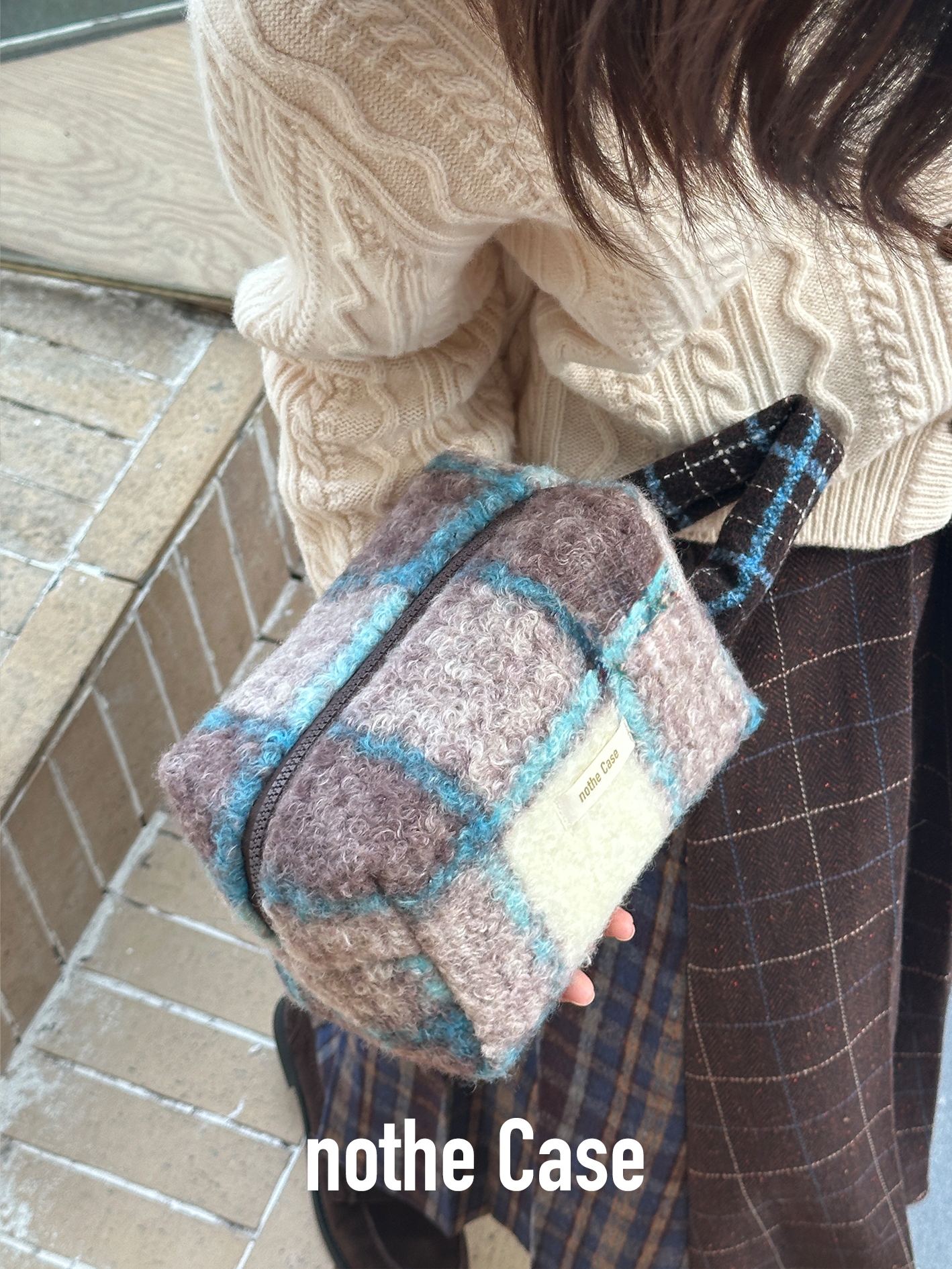 Cute Retro Woolen Makeup Bag - Portable Soft Storage Bag with Hand-held Design, Ideal for Travel and Daily Use Cute Retro Woolen Makeup Bag - Portable Soft Storage Bag with Hand-held Design, Ideal for Travel and Daily Use