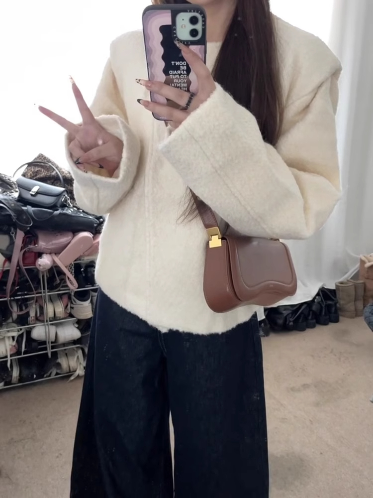 Dark Blue Wide-Leg Jeans for Women - Summer Loose Fit, Lazy Fashion, Slimming Drape, Straight Cut, Trendy Casual Style Dark Blue Wide-Leg Jeans for Women - Summer Loose Fit, Lazy Fashion, Slimming Drape, Straight Cut, Trendy Casual Style