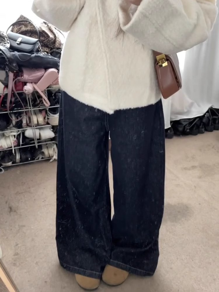 Dark Blue Wide-Leg Jeans for Women - Summer Loose Fit, Lazy Fashion, Slimming Drape, Straight Cut, Trendy Casual Style Dark Blue Wide-Leg Jeans for Women - Summer Loose Fit, Lazy Fashion, Slimming Drape, Straight Cut, Trendy Casual Style