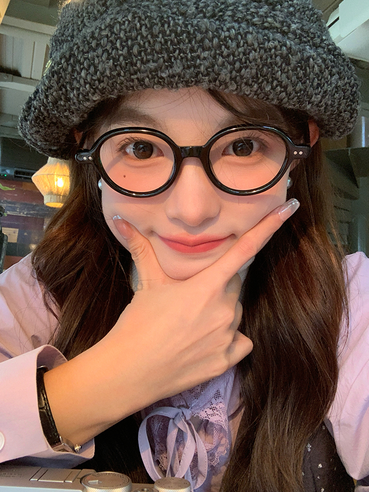 Dark Green Anti-Blue Light Glasses Frame for Women with Leopard Print Temples - Makeup-Free Essential for a Slimmer Face Look Dark Green Anti-Blue Light Glasses Frame for Women with Leopard Print Temples - Makeup-Free Essential for a Slimmer Face Look