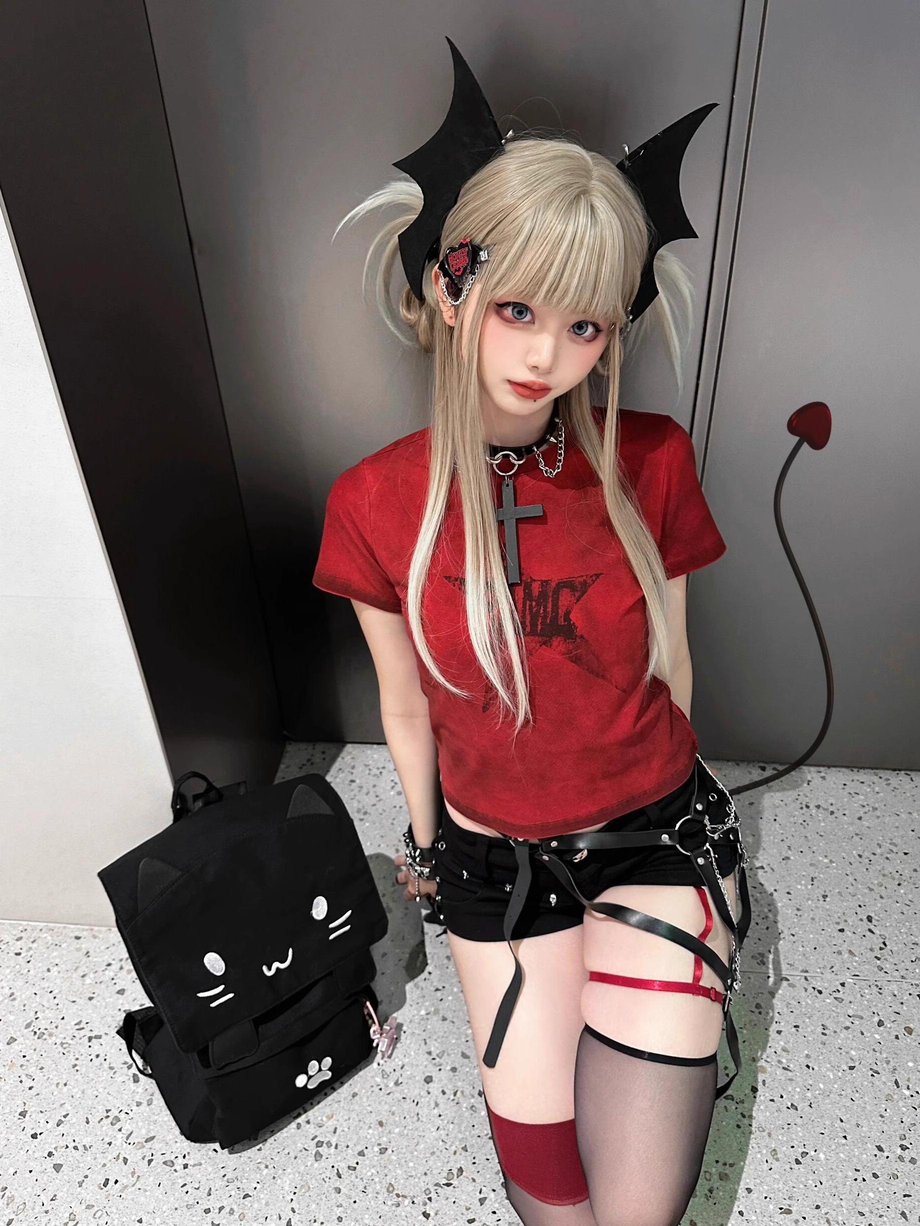 Dark Ins Demon Hairpin - Lulu Queen Bat Headband Side Clip for Sweet Cool Lolita Style - Halloween Hair Accessory