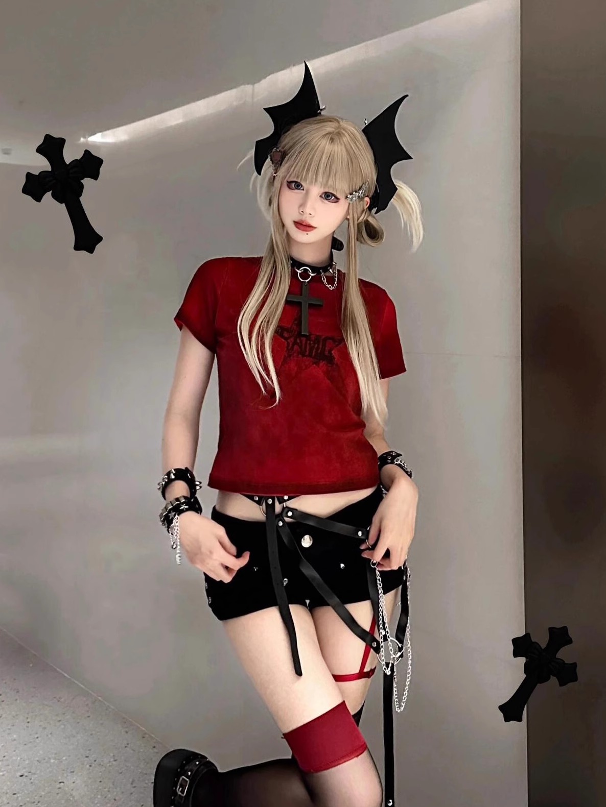 Dark Ins Demon Hairpin - Lulu Queen Bat Headband Side Clip for Sweet Cool Lolita Style - Halloween Hair Accessory Dark Ins Demon Hairpin - Lulu Queen Bat Headband Side Clip for Sweet Cool Lolita Style - Halloween Hair Accessory