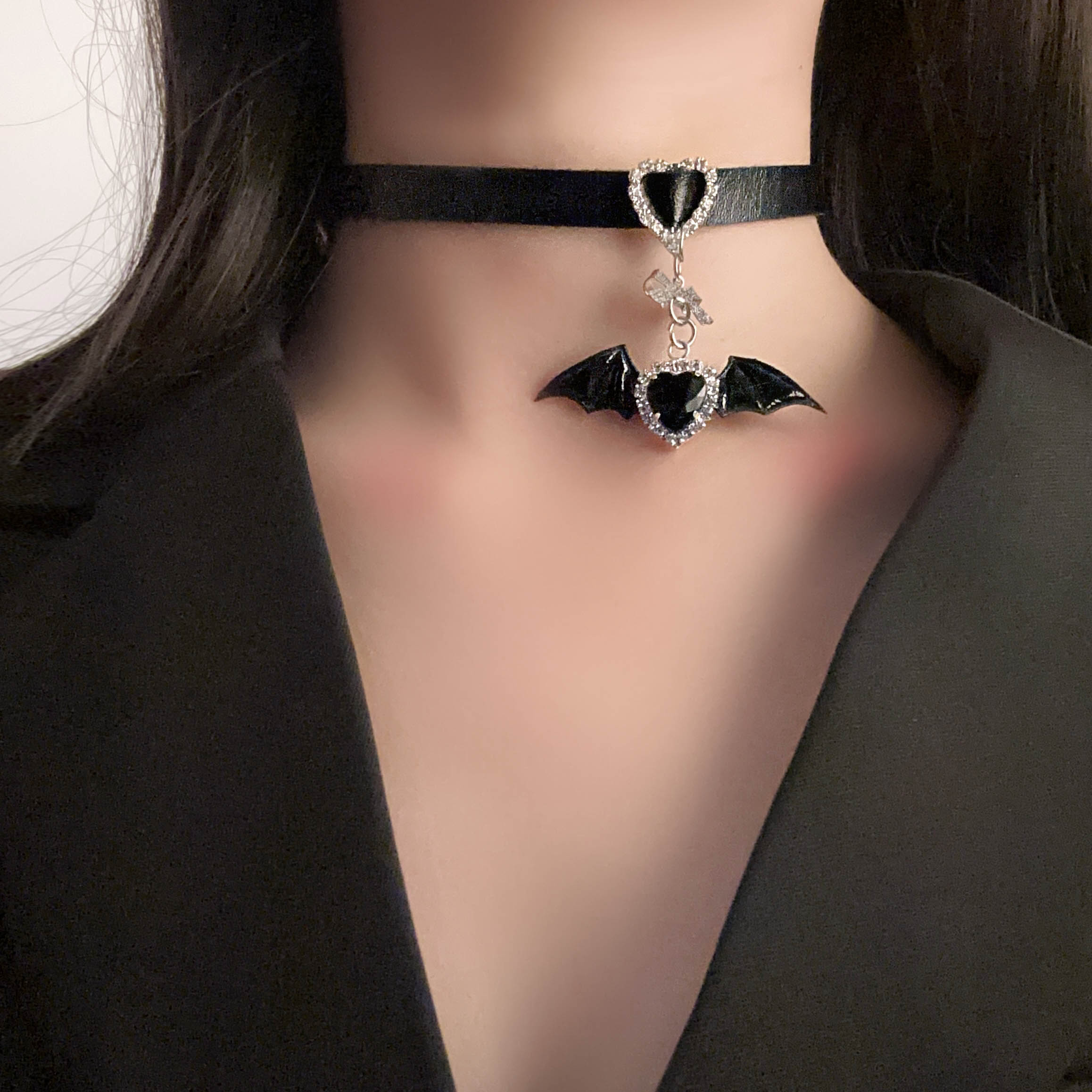 Dark Lolita Choker Necklace with Demon Wings Pendant, Personalized Clavicle Chain, Halloween Accessory, Sweet & Cool Gothic Style Dark Lolita Choker Necklace with Demon Wings Pendant, Personalized Clavicle Chain, Halloween Accessory, Sweet & Cool Gothic Style