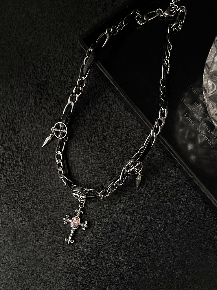 Dark Pink Diamond Studded Choker Necklace for Women - Y2K Punk Gothic Neck Chain - Sweet Cool Subculture Jewelry Dark Pink Diamond Studded Choker Necklace for Women - Y2K Punk Gothic Neck Chain - Sweet Cool Subculture Jewelry