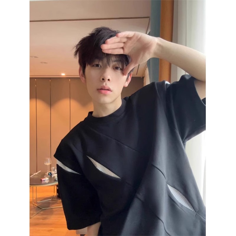 Deconstructed Patchwork Shoulder T-Shirt with Knife-Cut Shoulder Pads, Short Sleeves, American Style, High-End Fashion for Men