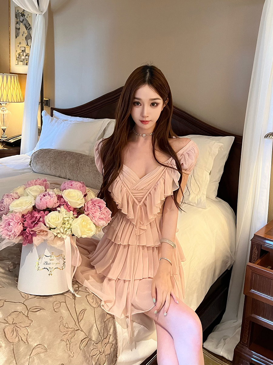 Deep V Dress for Women - Summer Cake Dress in Lychee Rose, Socialite Style, Waist-Exposing, High-End Feel, Perfect for 90s Inspired Looks Deep V Dress for Women - Summer Cake Dress in Lychee Rose, Socialite Style, Waist-Exposing, High-End Feel, Perfect for 90s Inspired Looks