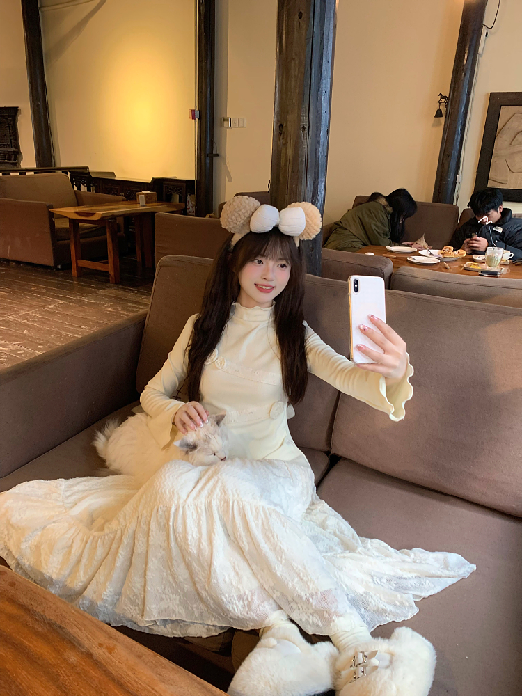 Delicate Fairy Dress for Spring, Gentle Slim Waist Design, Elegant Temperament Base Dress, Perfect for Layering and Everyday Wear