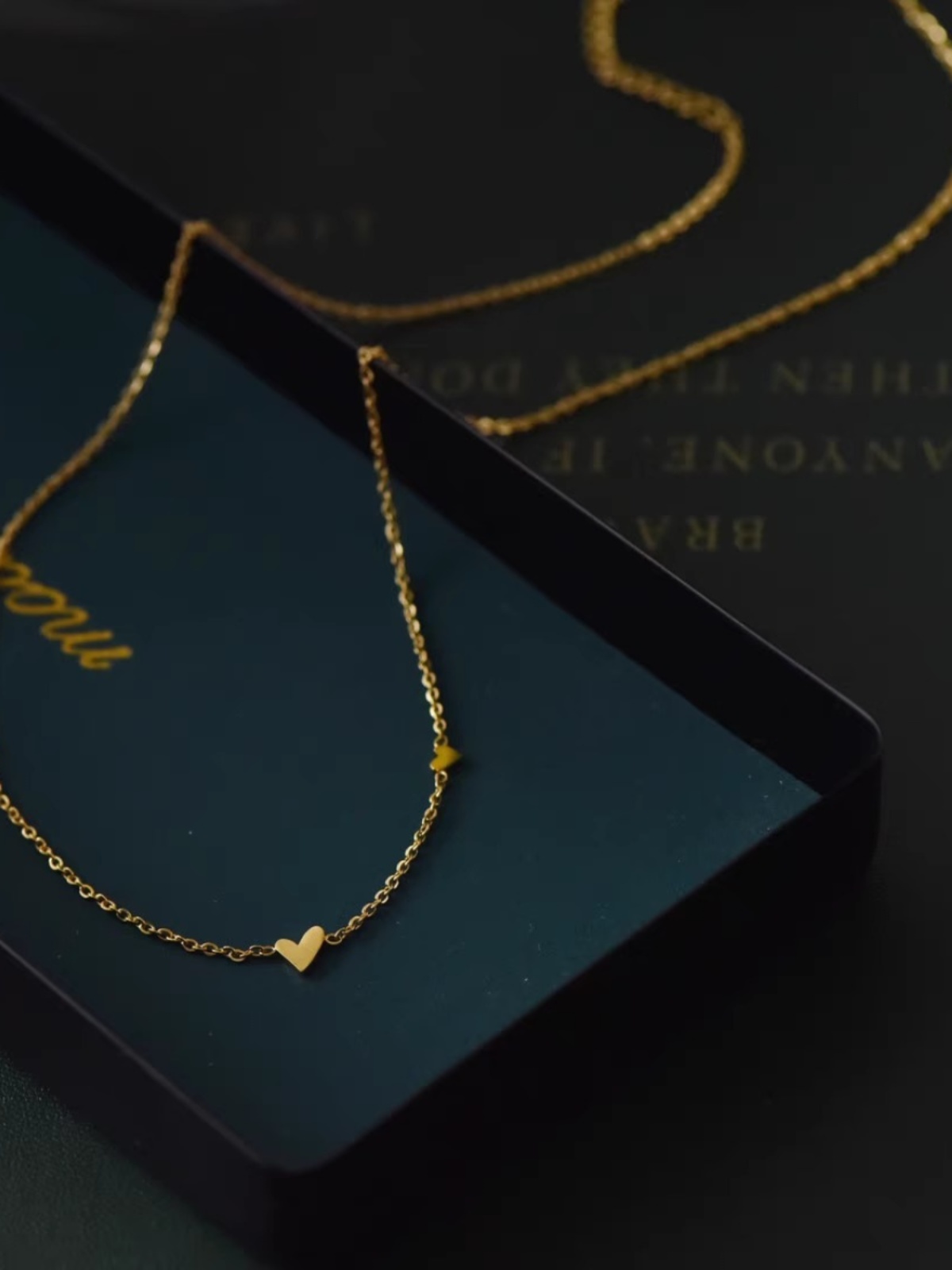 Delicate Heart Pure Silver Necklace for Women - Lightweight Luxury Collarbone Chain, Versatile Trendy Jewelry