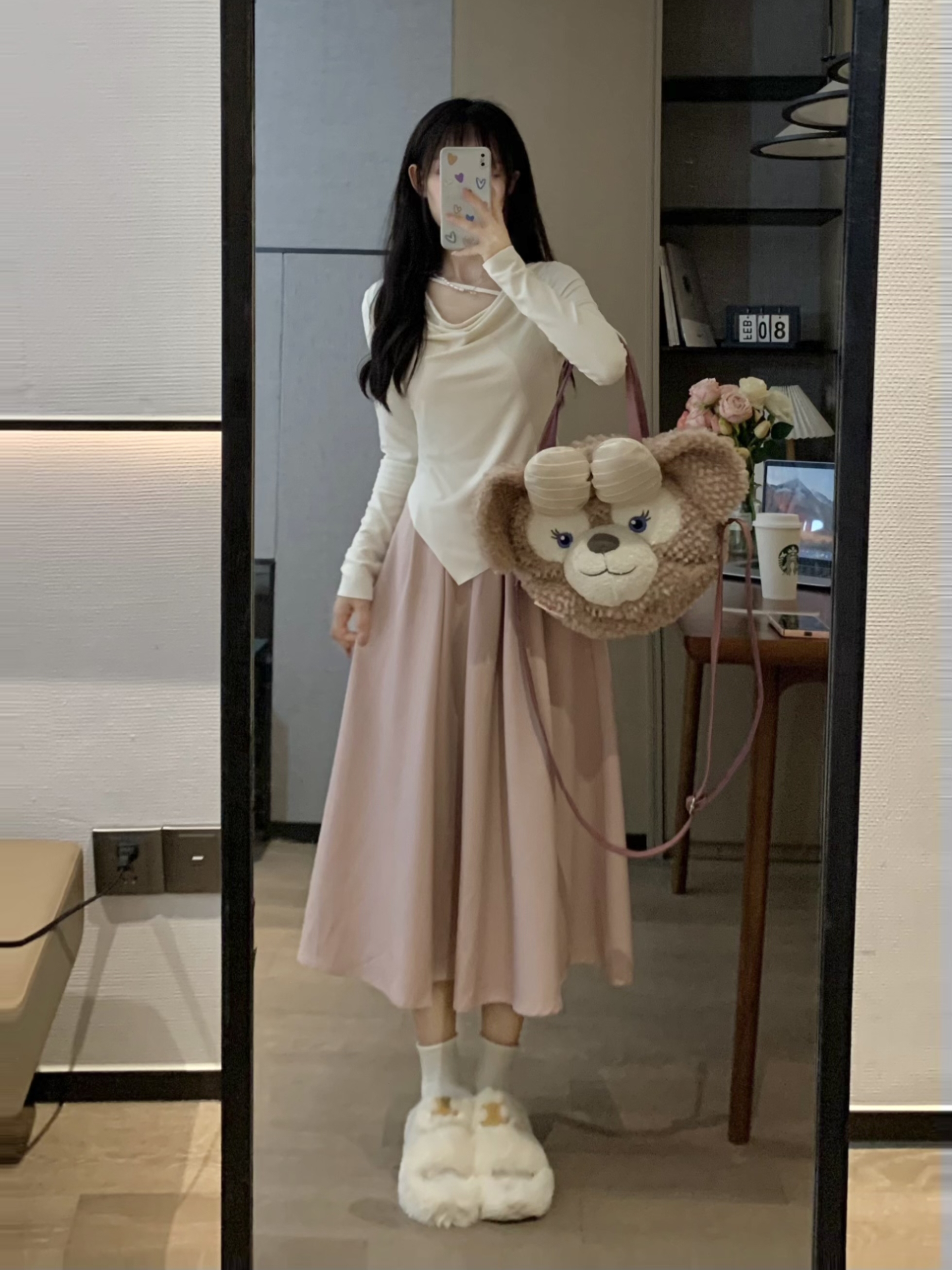 Delicate Slim-Fit White Long Sleeve T-Shirt for Women - Spring Design with Shoulder Coverage and Belly Concealment, Perfect for Casual Style