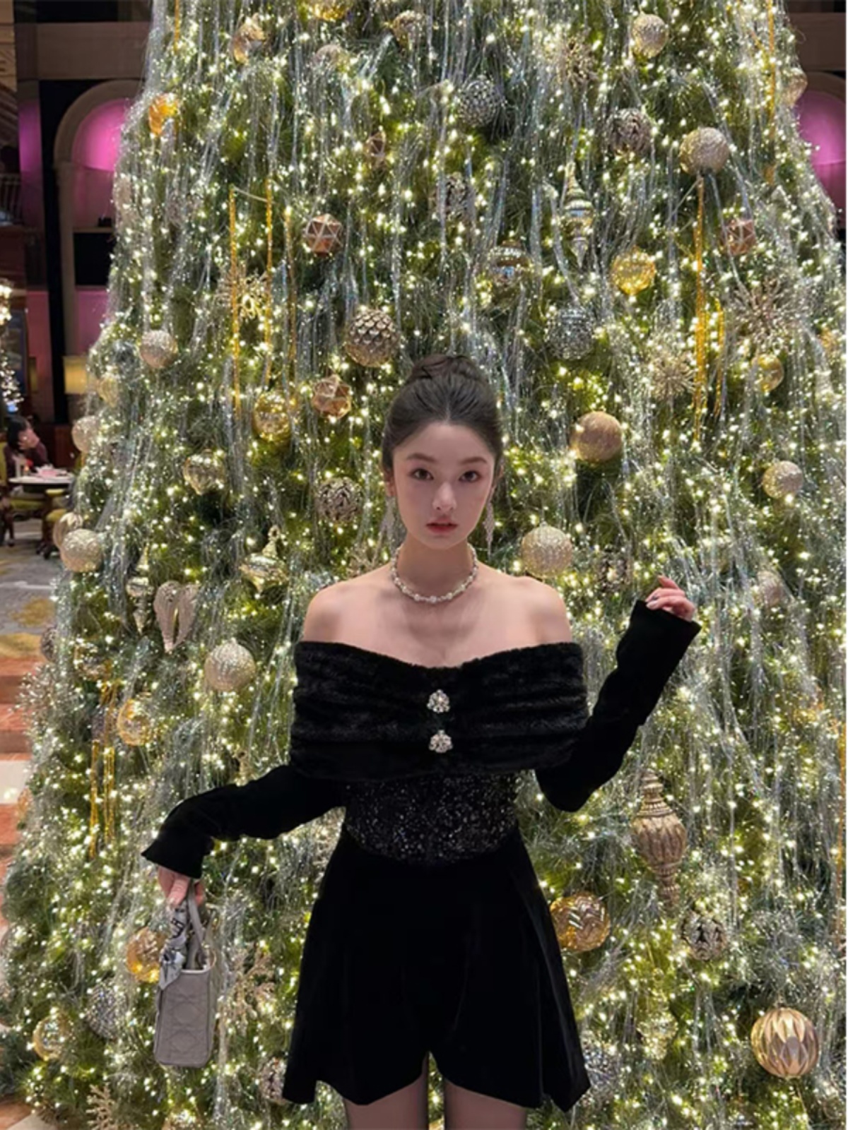 Detachable One-Shoulder Little Dress in French Style - High-End, Stunning Design Inspired by 90s Chanel Fashion Detachable One-Shoulder Little Dress in French Style - High-End, Stunning Design Inspired by 90s Chanel Fashion